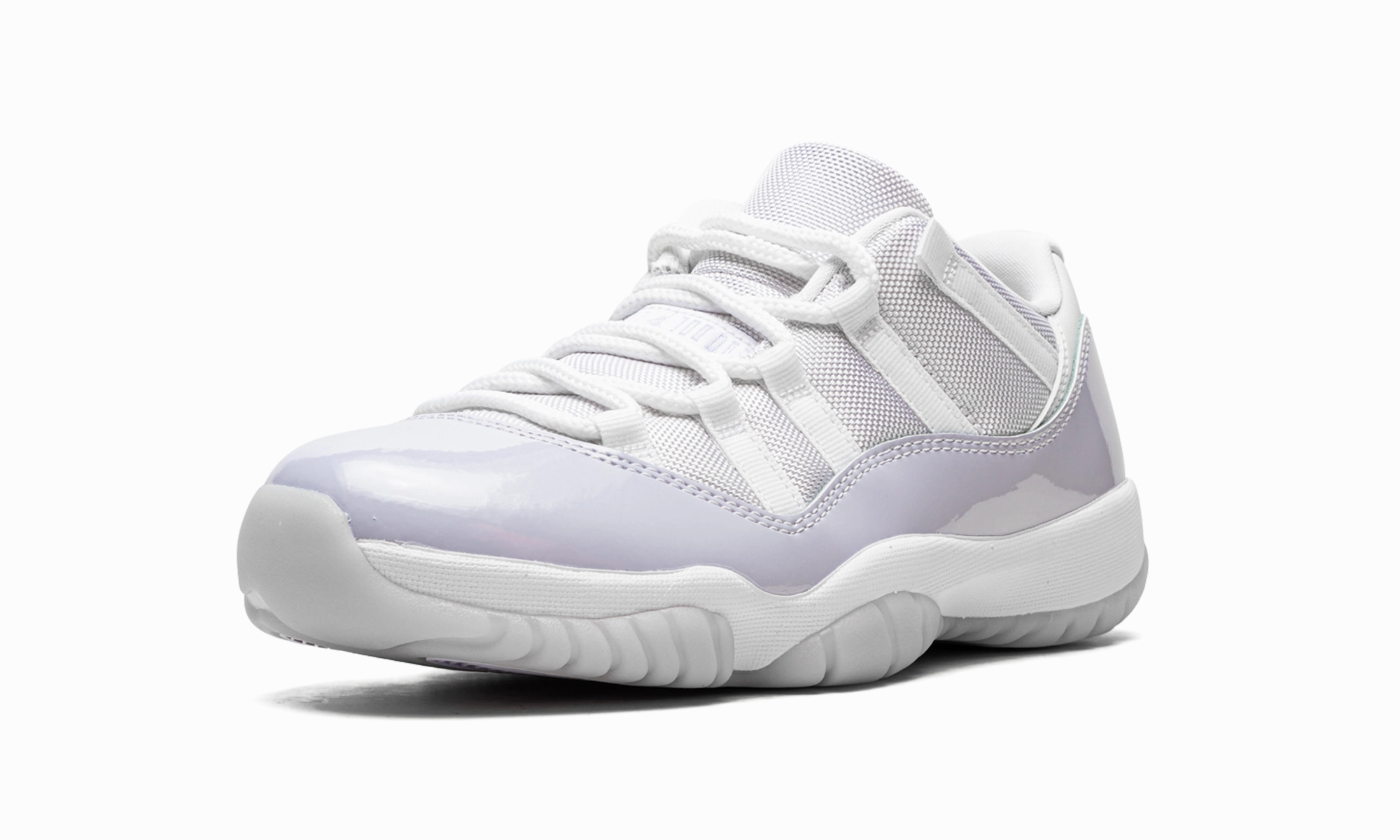 AIR JORDAN 11 LOW WMNS "Pure Violet" thermal shoes