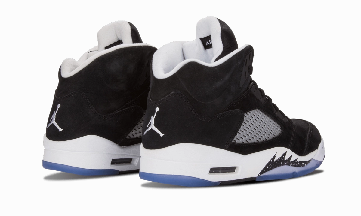 heel - support - system minimalist - design - elegance shoes Air Jordan 5 Retro "Oreo"