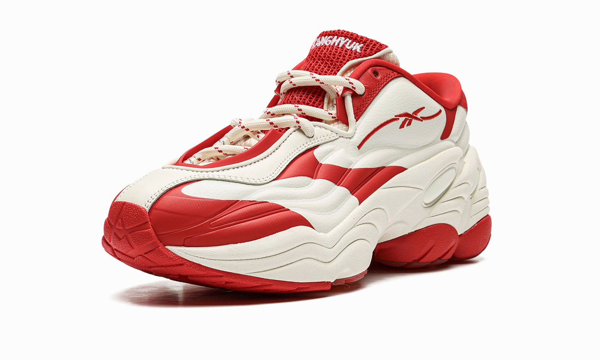 DMX Run 6 Modern "Kanghyuk - White / Red" for youth running in a floodplain area shoes