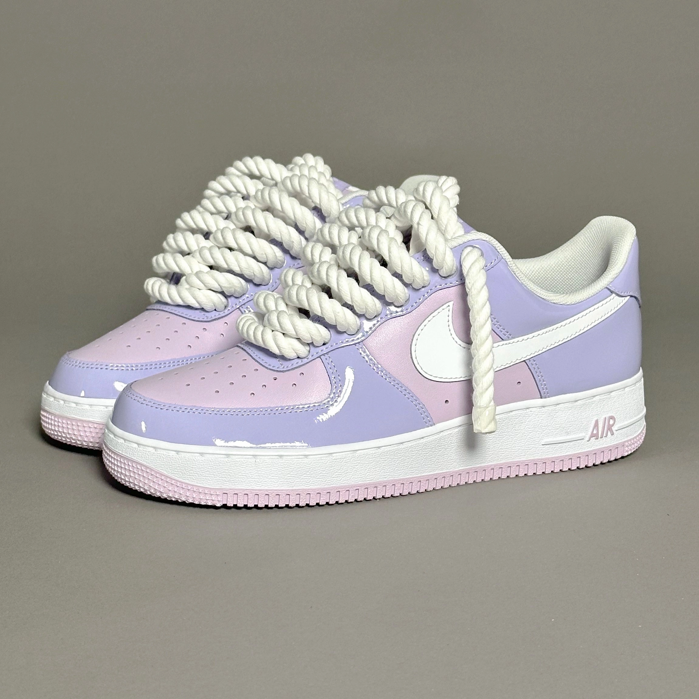 round - toe shoes Adaptable to different foot shapes Nike Air Force 1 Patent Lavender "Rope Laces White" V1