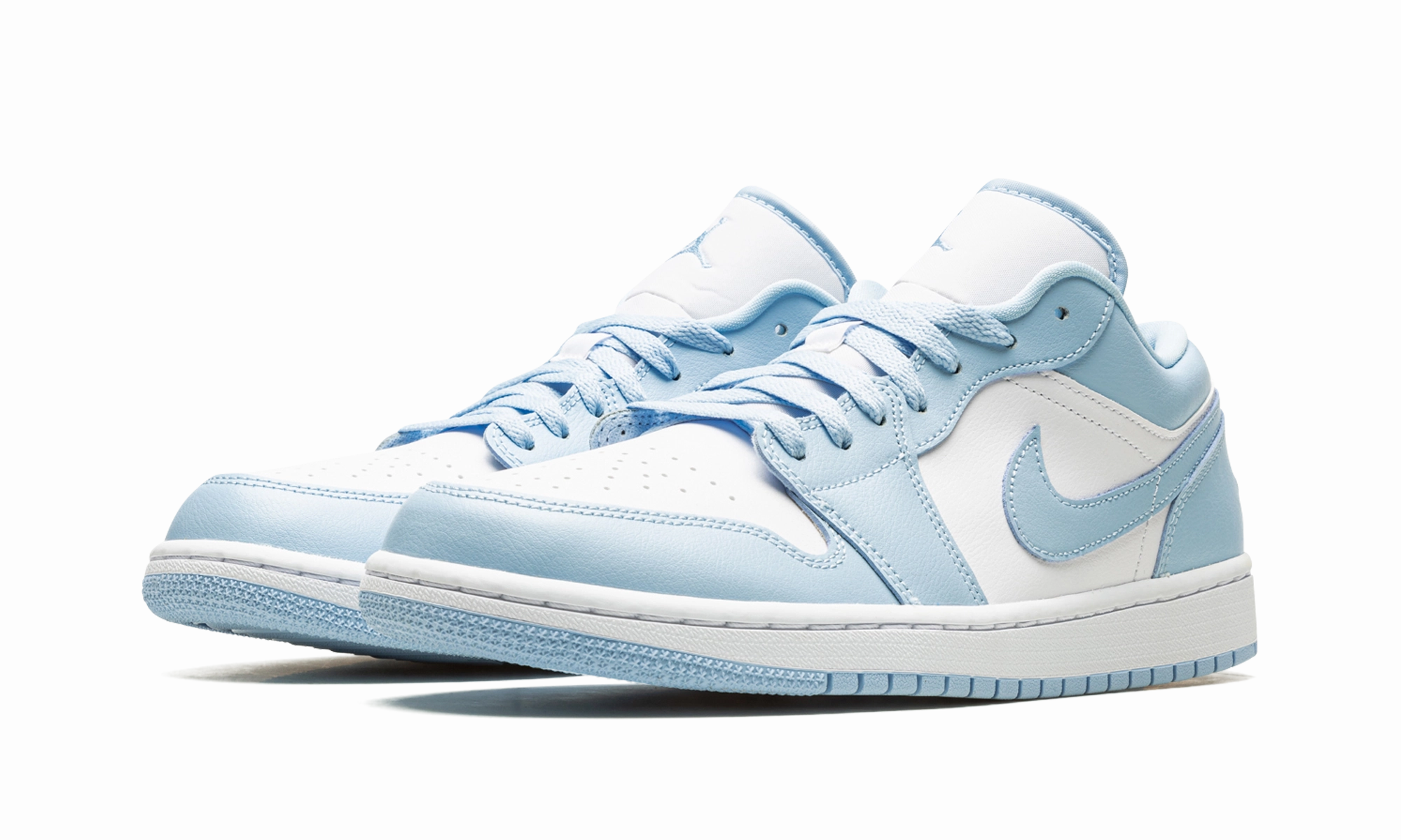 Smart Casual AIR JORDAN 1 LOW WMNS "Ice Blue"