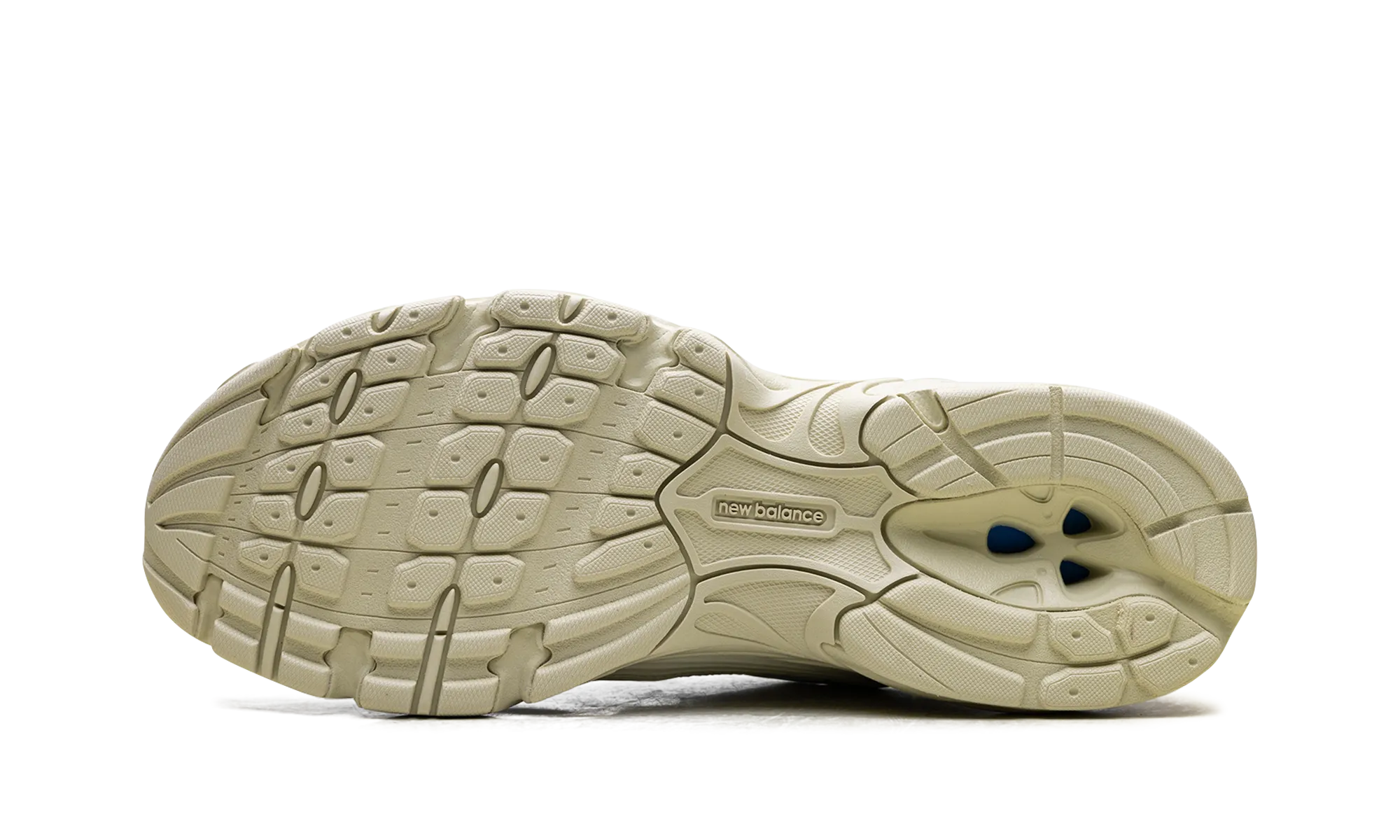 530 "Mineral" Petal Path Casual Look