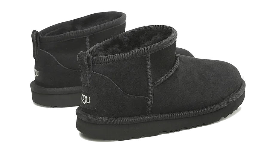 UGG Classic Ultra Mini Boot Black (Kids) Canvas Step