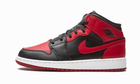 Air Jordan 1 Mid GS "Banned 2020" Classic Fit Trend Forward