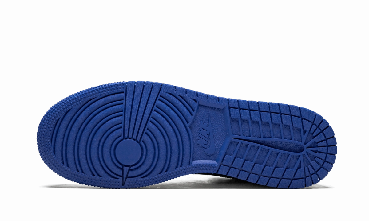 Air Jordan 1 Low GS "Royal Toe" Comfort Motion Bold Style