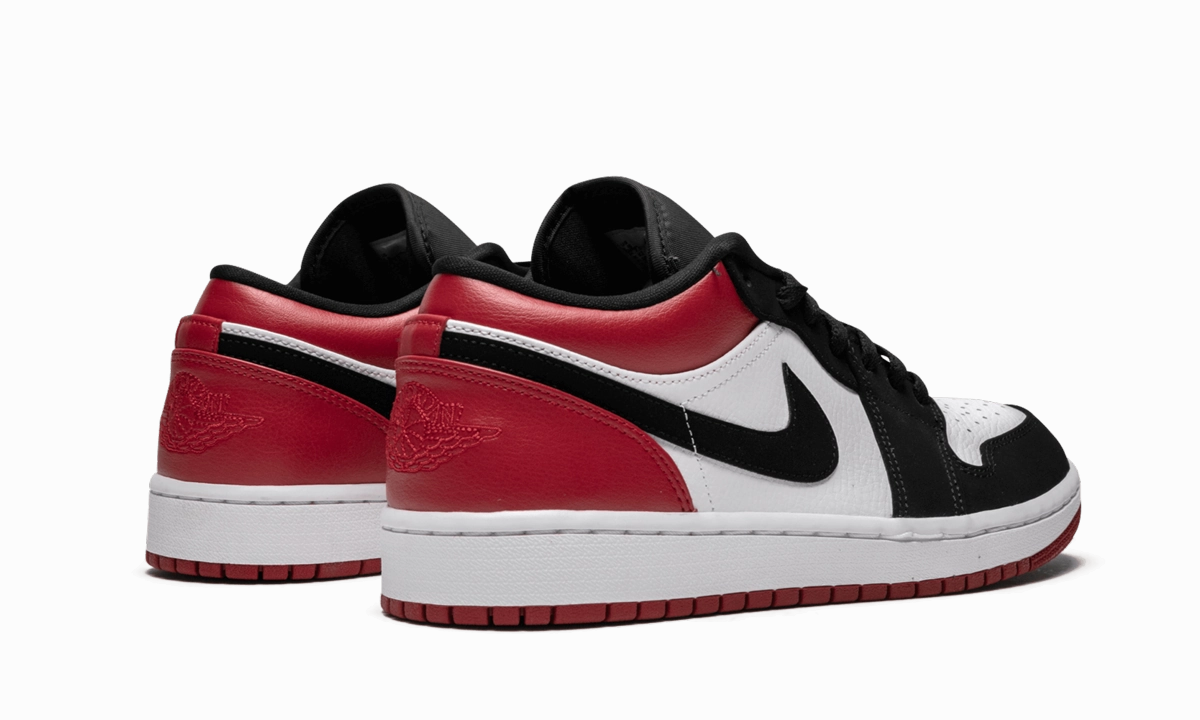 Air Jordan 1 Low "Black Toe" Motion control