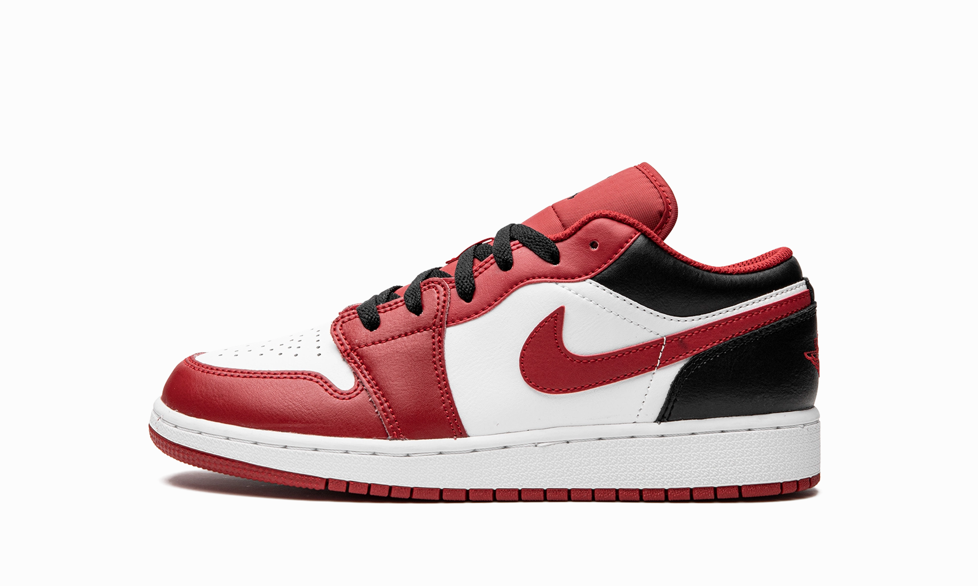 Everyday Pace Air Jordan 1 Low GS "Reverse Black Toe"