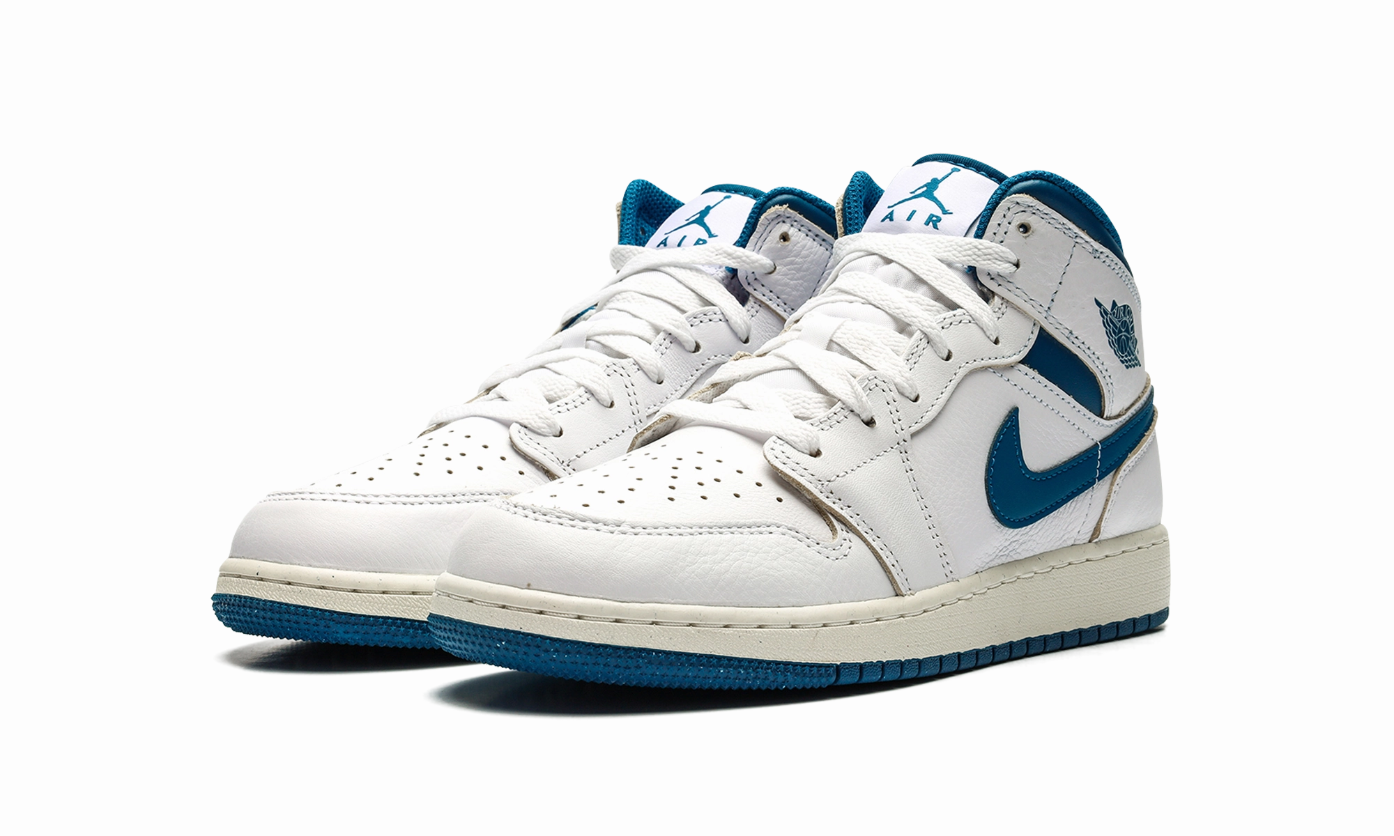 Air Jordan 1 Mid SE GS "INDUSTRIAL BLUE" Road Ready Sculpted materials