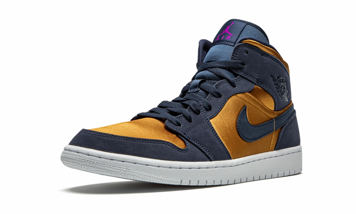 All-weather lining Flexible Fabric Air Jordan 1 Mid SE "Stain Gold"