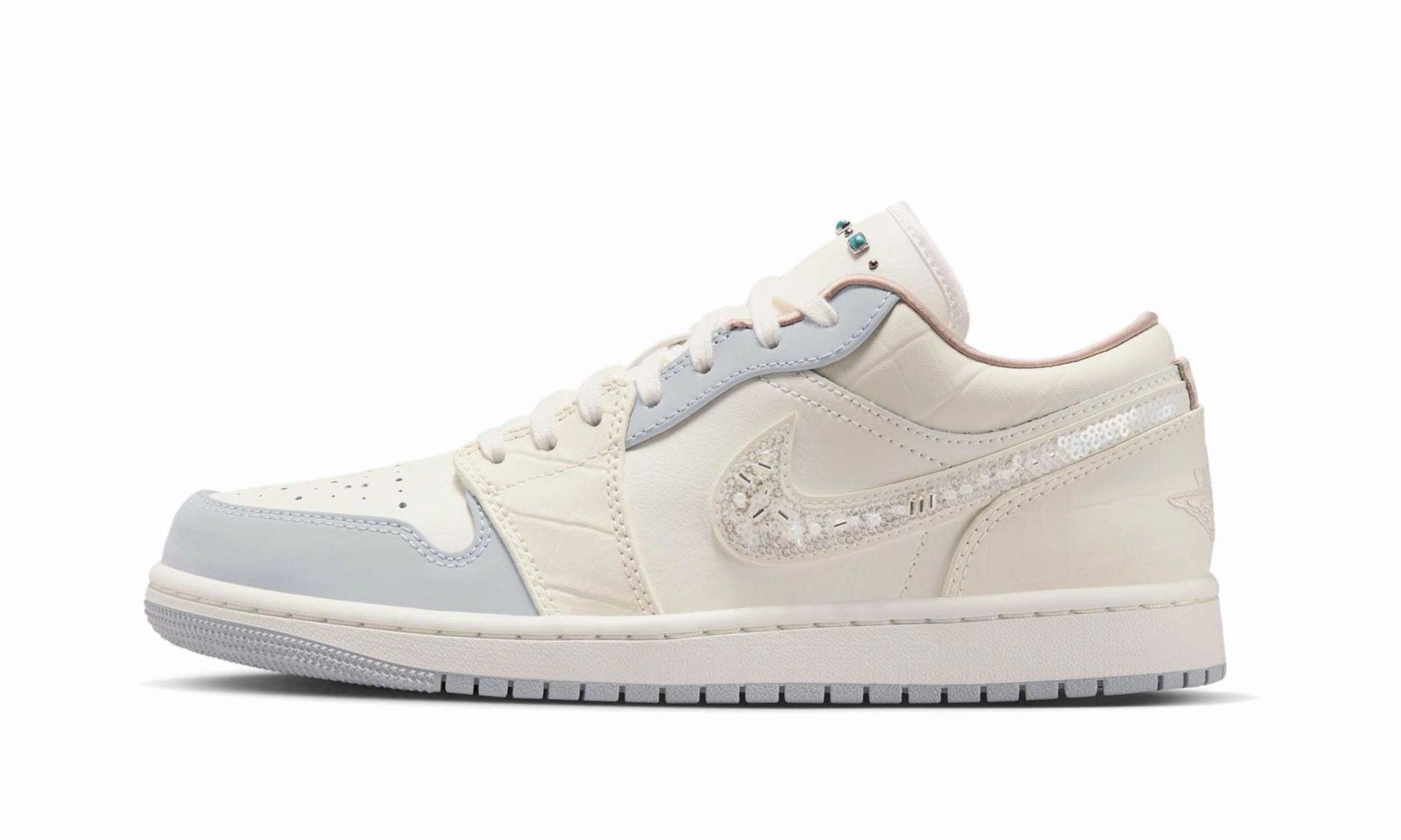 Stability Zone Street Classic Air Jordan 1 Low WMNS "Sail Soft Pearl"