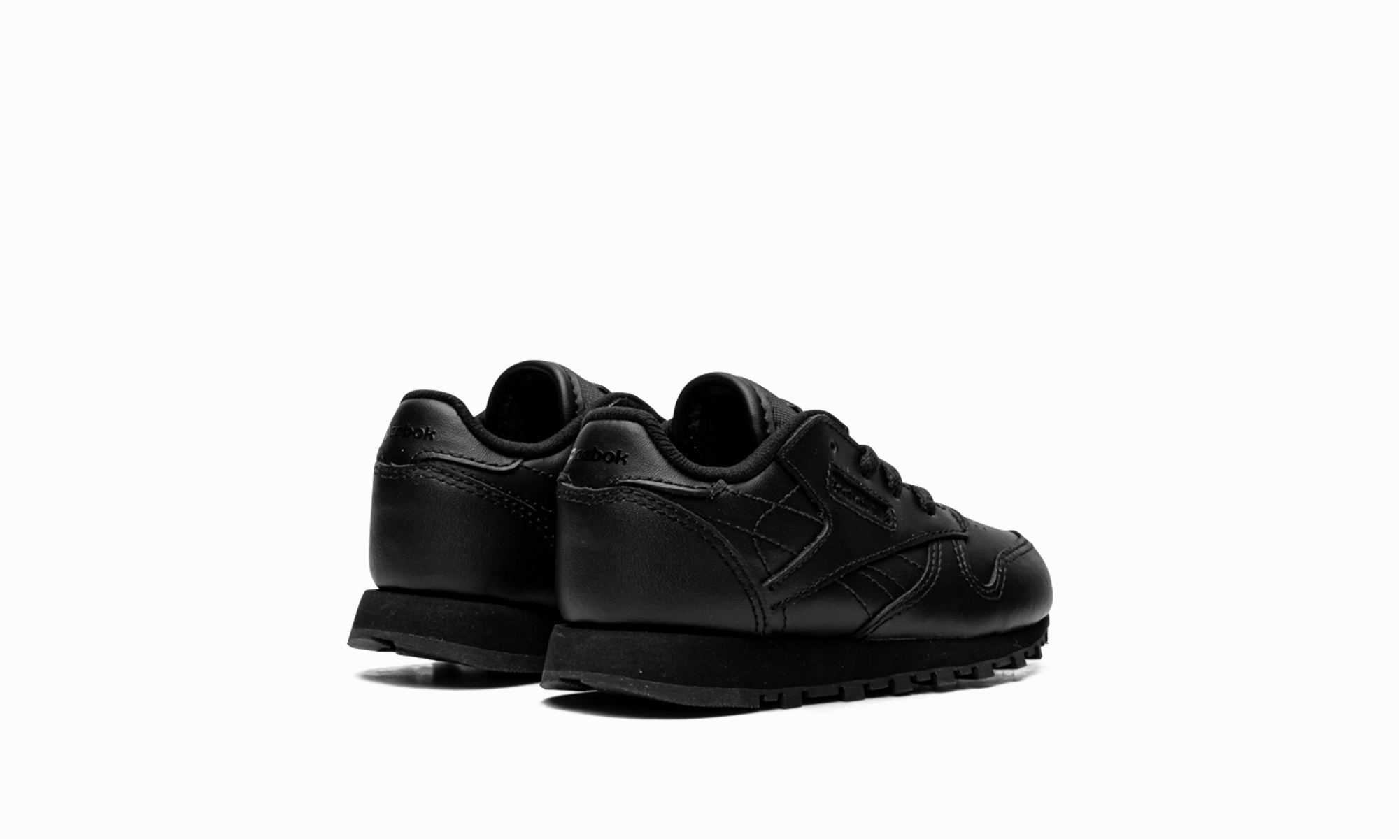 Classic Leather TD "Black" sports shorts right - foot shoe