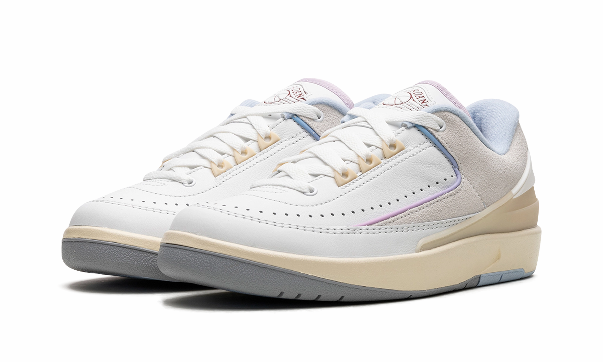 Freedom Move Clean Fit AIR JORDAN 2 LO WMNS "Look Up In The Air"