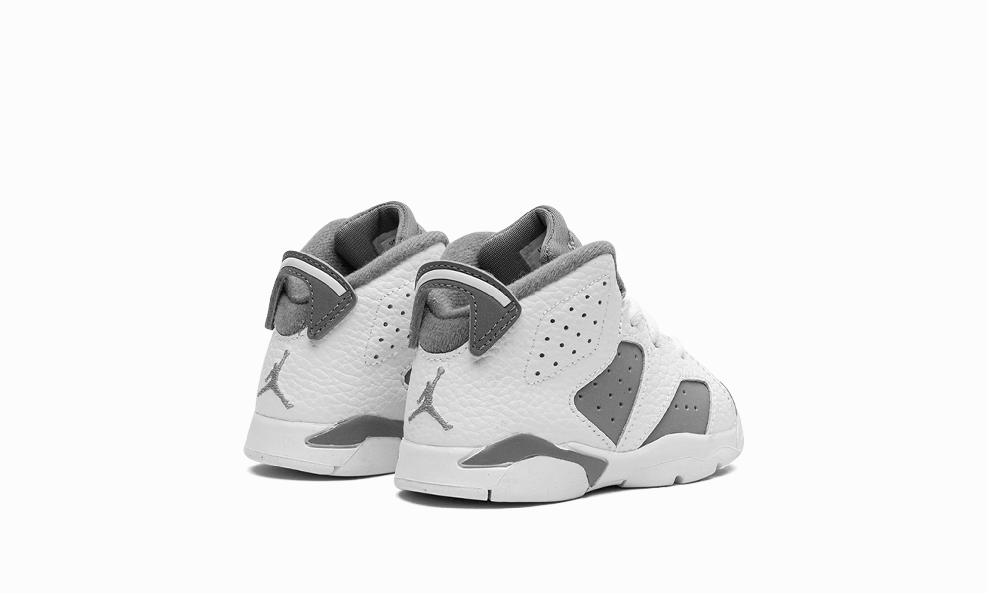 adjustable lacing system running in an overpass area shoes Air Jordan 6 TD "Cool Grey"