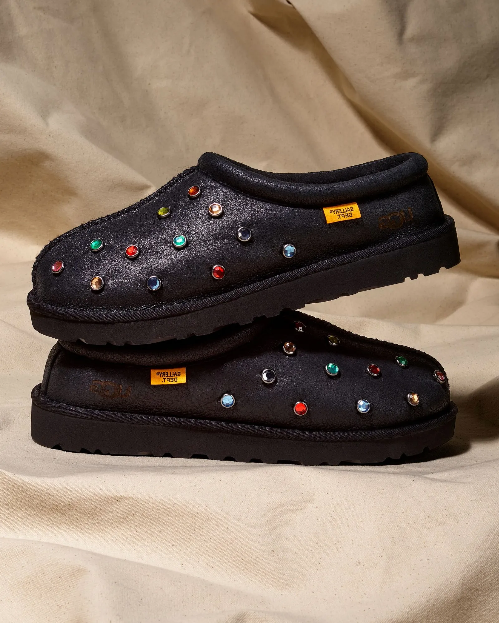 UGG Tasman Slipper Gallery Dept. Black Step Bold