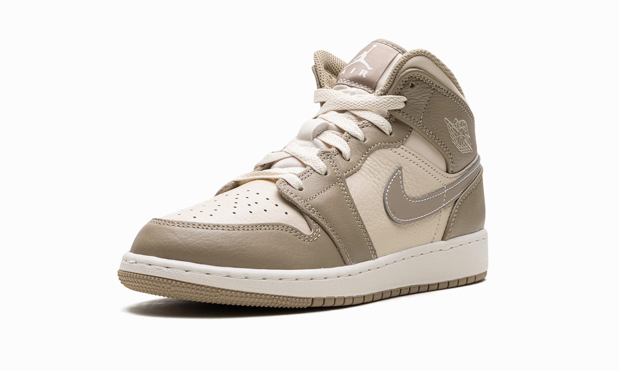 Active Movement Cozy Fit Air Jordan 1 Mid GS "Legend Brown"