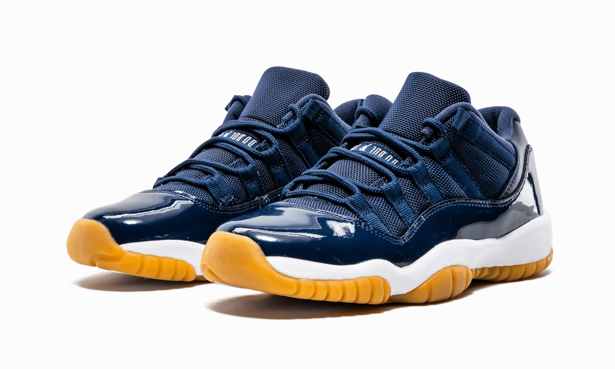 running in a channel area shoes tassel - trimmed - design shoes Air Jordan 11 Retro Low GS "Midnight Navy"