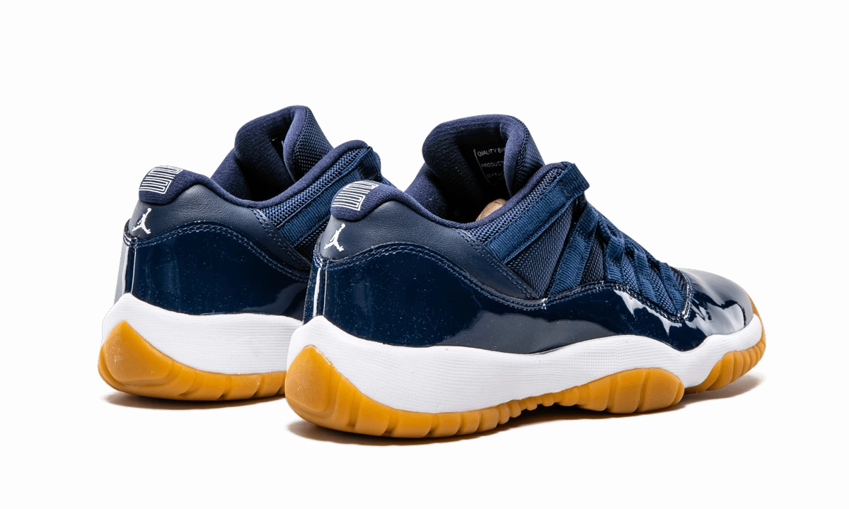 Short distance speed Air Jordan 11 Retro Low GS "Midnight Navy"