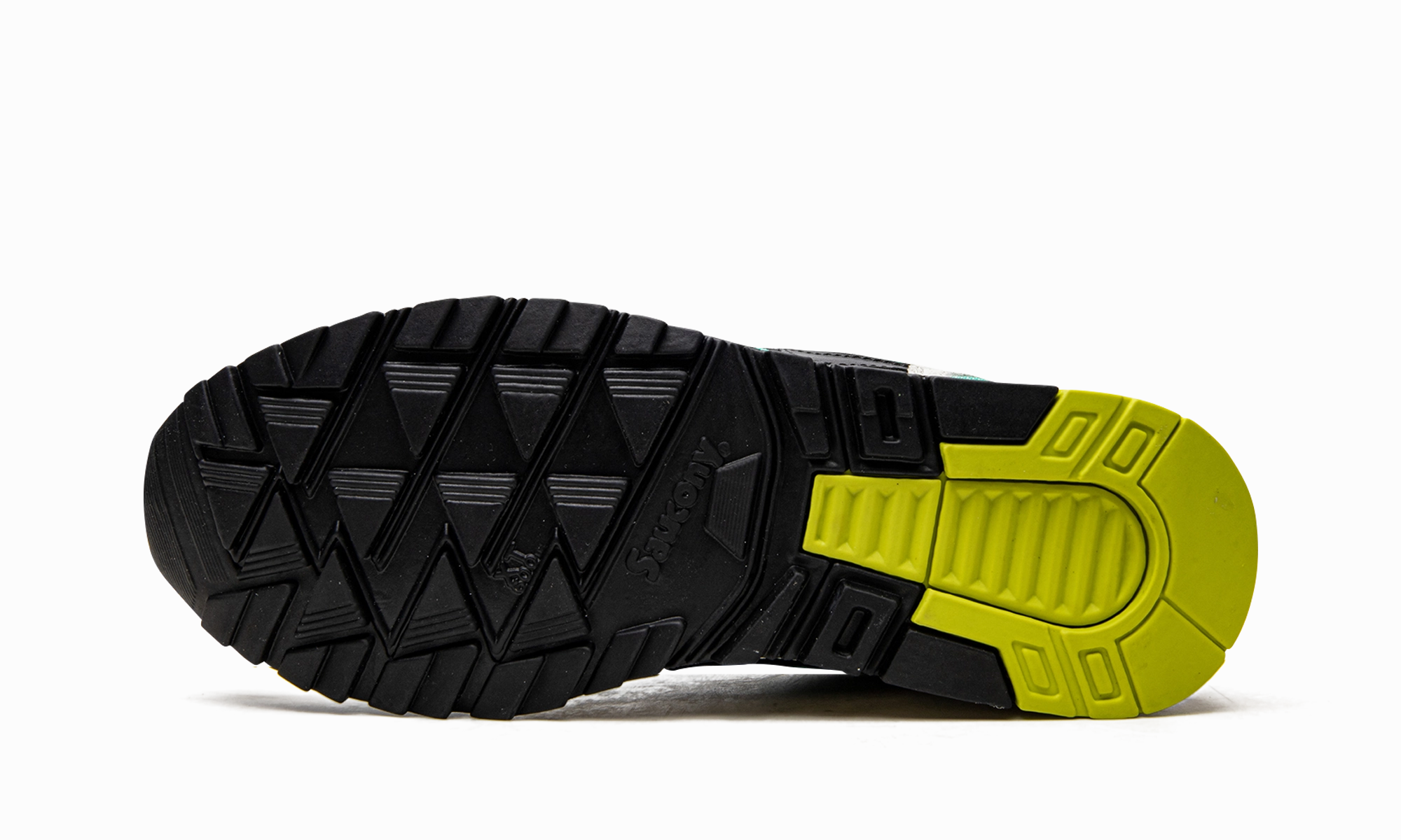 Shadow 5000 "Aquamarine" running with a maximalist style