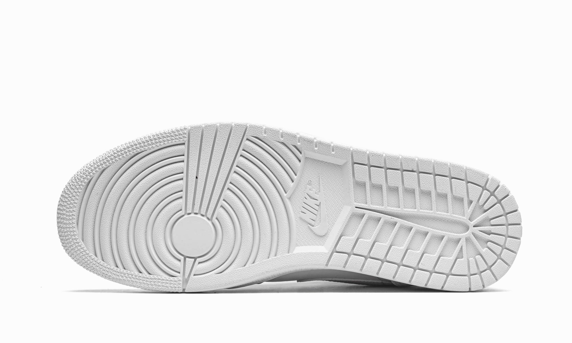 Versatile Fit Outdoor Fashion Air Jordan 1 Mid "Triple White"