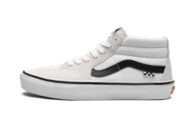 Skate Grosso Mid "White/Black" Date Outfit Follow Hike