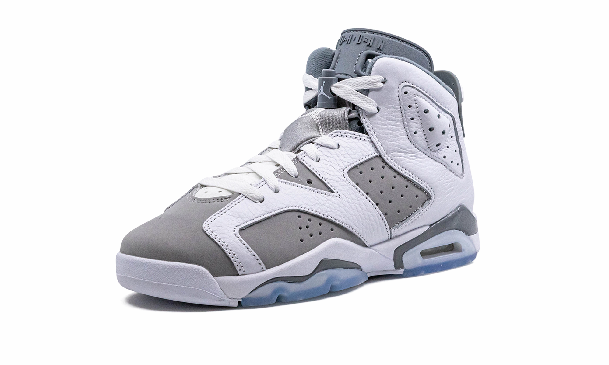 Air Jordan 6 GS "Cool Grey" running in a temperate area