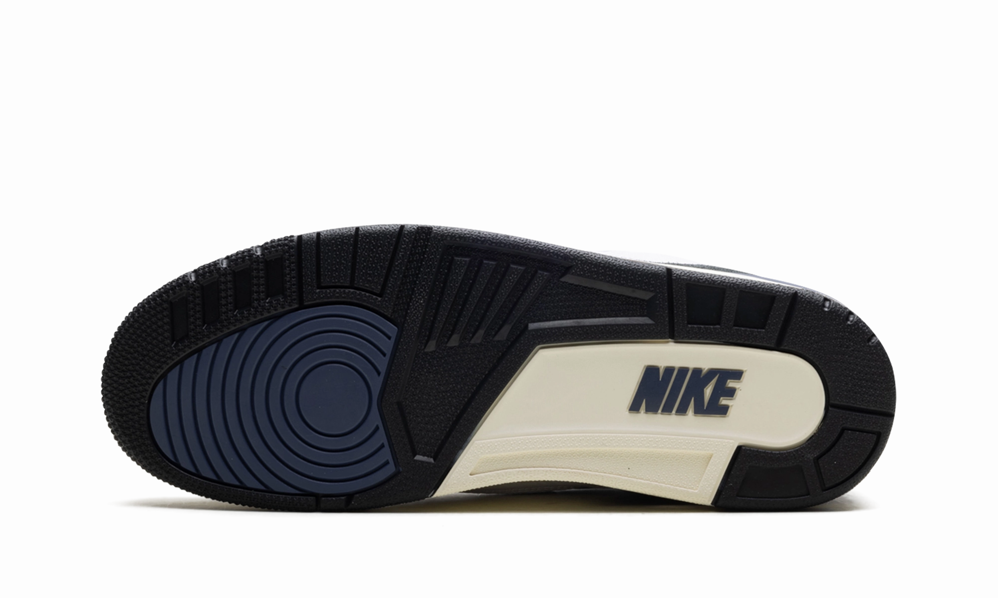 Responsive sole Air Jordan 3 OG SP "A Ma Manire - For The Love"