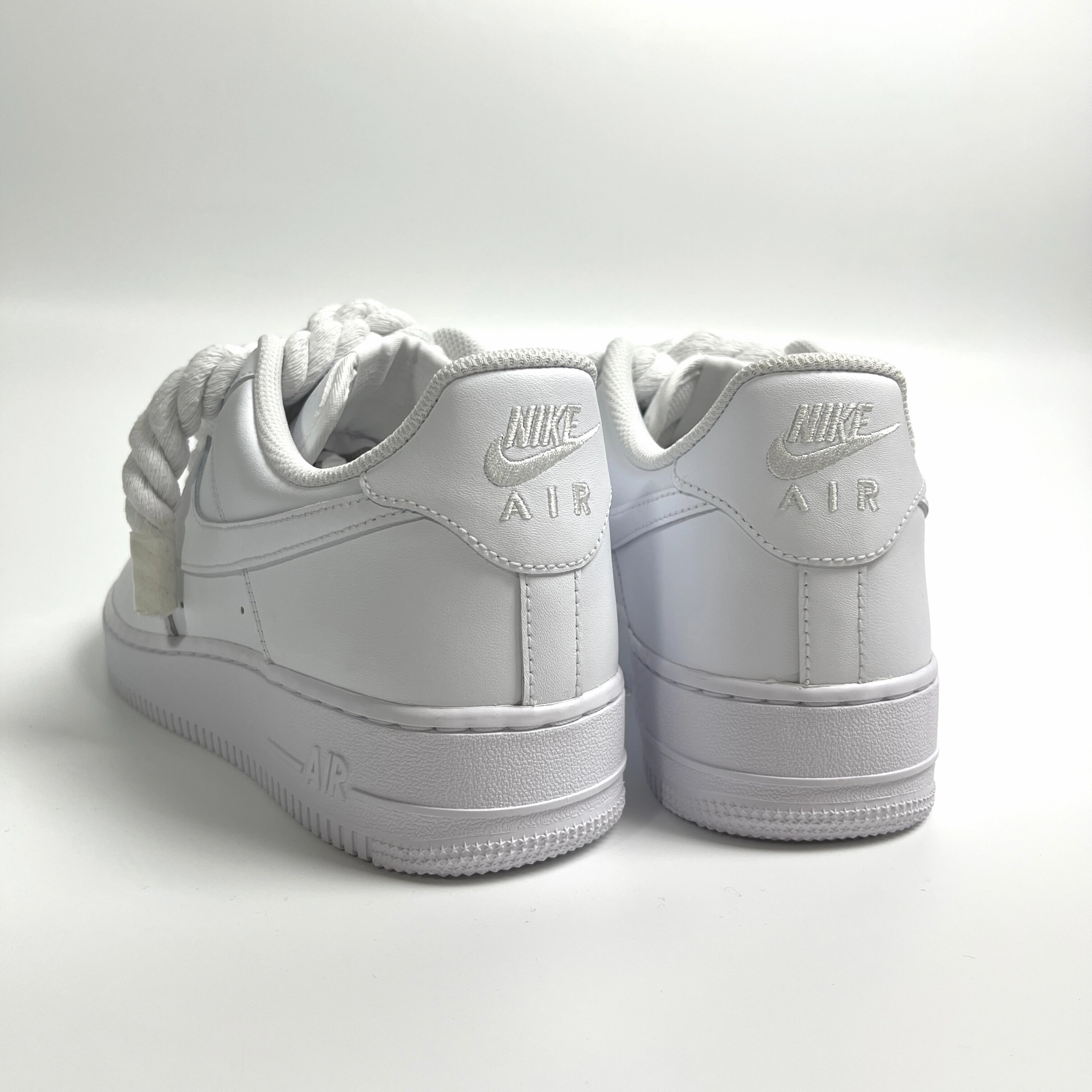 Rope Air Force 1 - Pure White running for speed