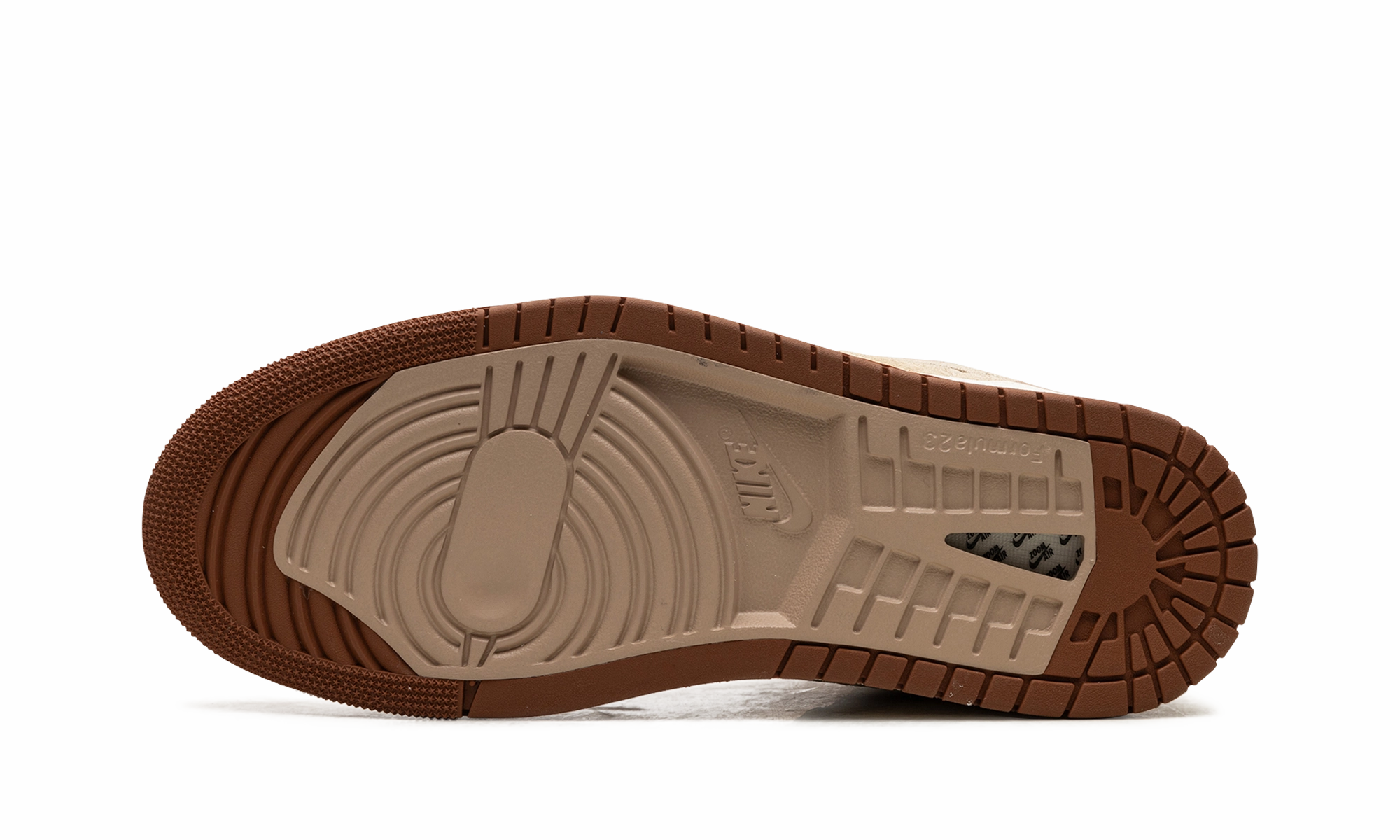 Air Jordan 1 High Zoom CMFT "LEGEND COFFEE" Soccer Field Responsive sole