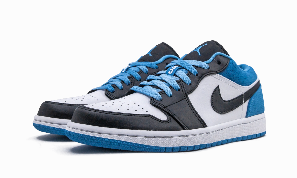 Flat Lace Daily Steps Air Jordan 1 Low "Laser Blue"