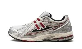 Cruise Wear 1906R "Silver / Crimson"