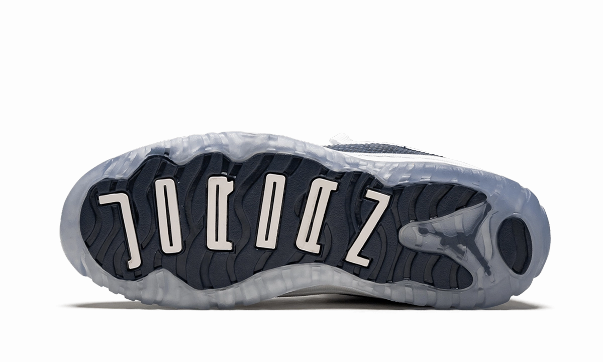 running in spring Forest Jordan 11 Retro Low LE PS "Navy Snakeskin"