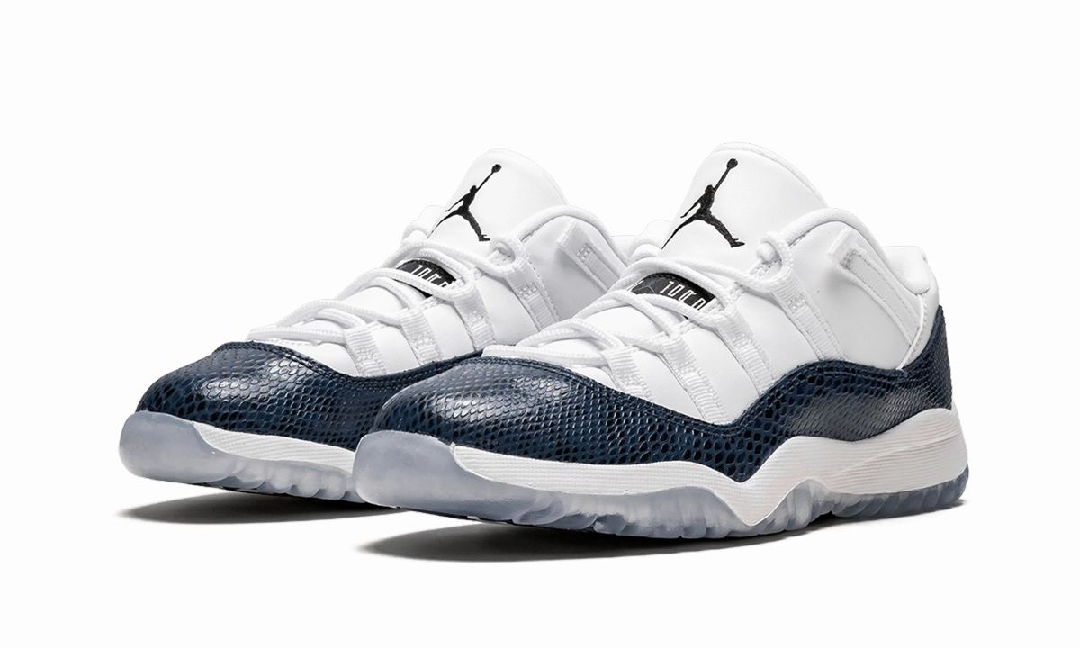 Jordan 11 Retro Low LE PS "Navy Snakeskin" toe spacer