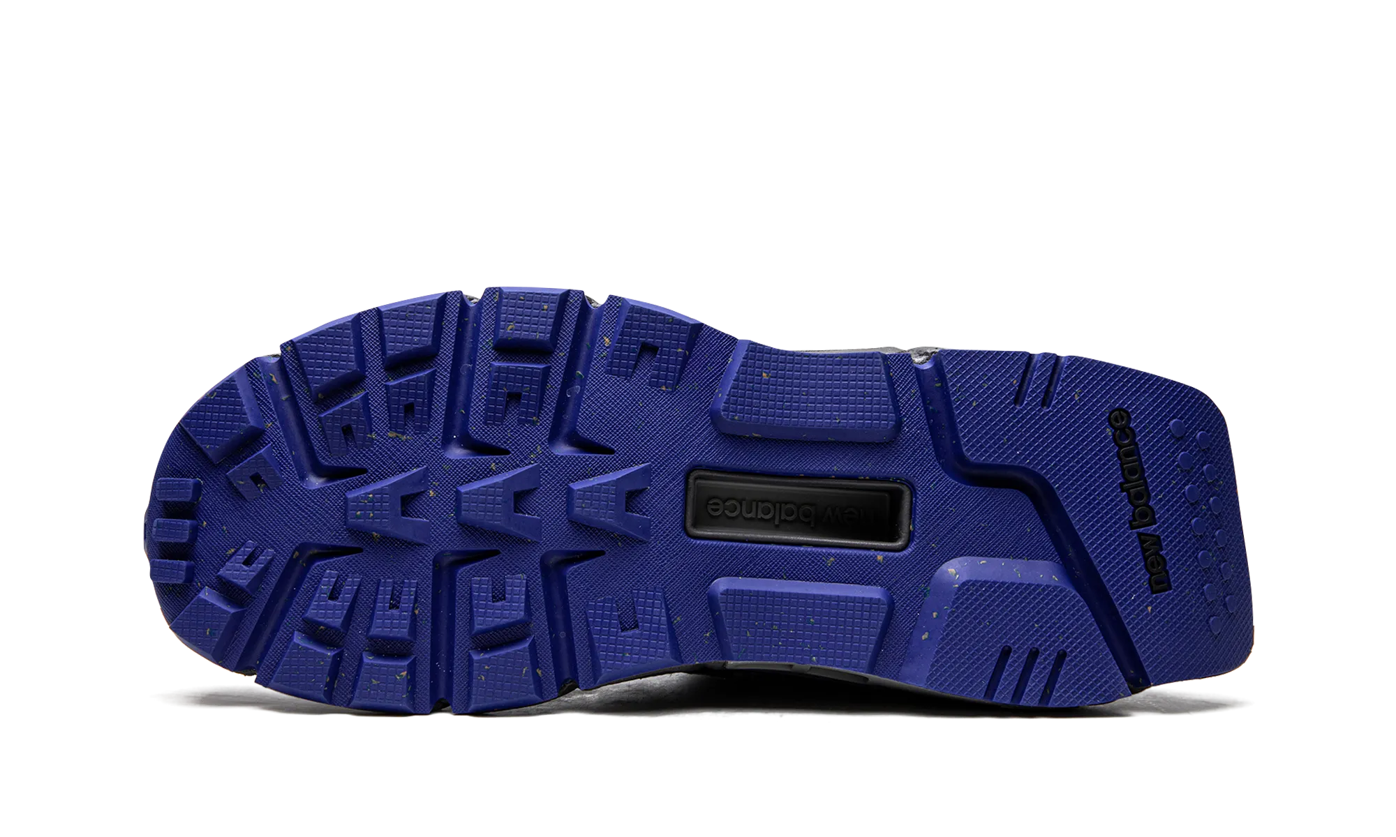 energy - return running option light - use 574 "Salehe Bembury - Yurt Black"