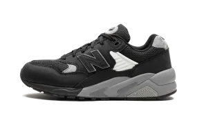 580 "Black Shadow Grey Silver Metallic" forefoot Easy To Clean