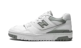 550 WMNS "White Juniper" running with a mid - top design Flat Terrain