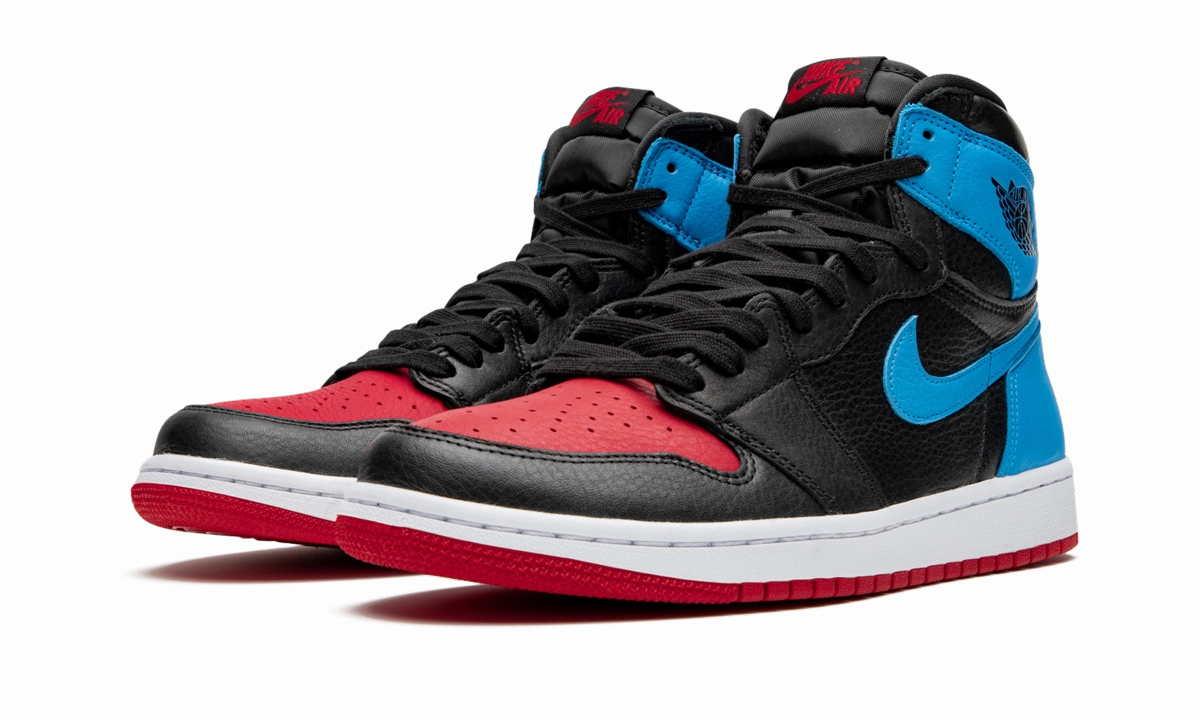 Active Movement AIR JORDAN 1 HIGH OG WMNS "UNC to Chicago"