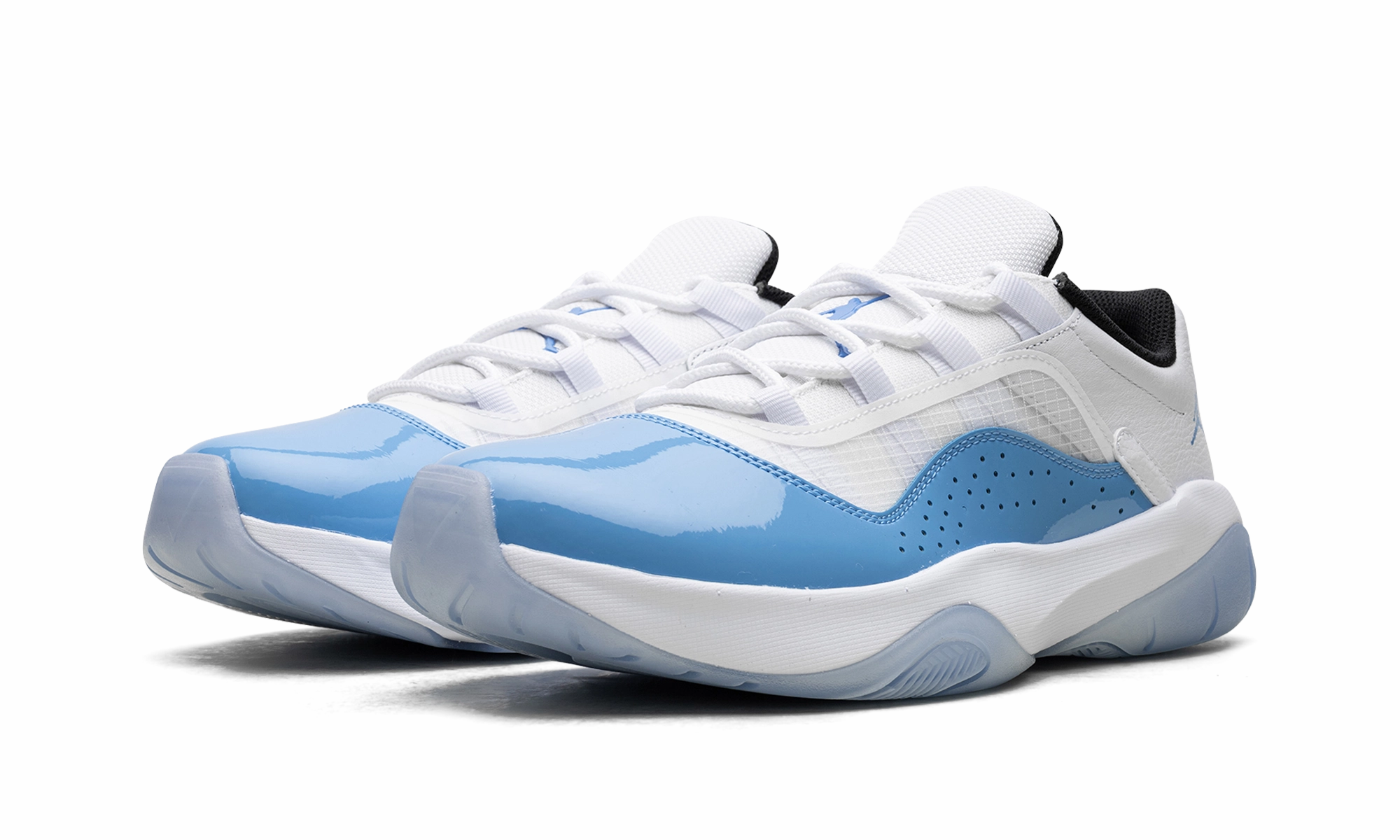 Air Jordan 11 CMFT Low "University Blue" training versatility lightweight - upper - feature shoes