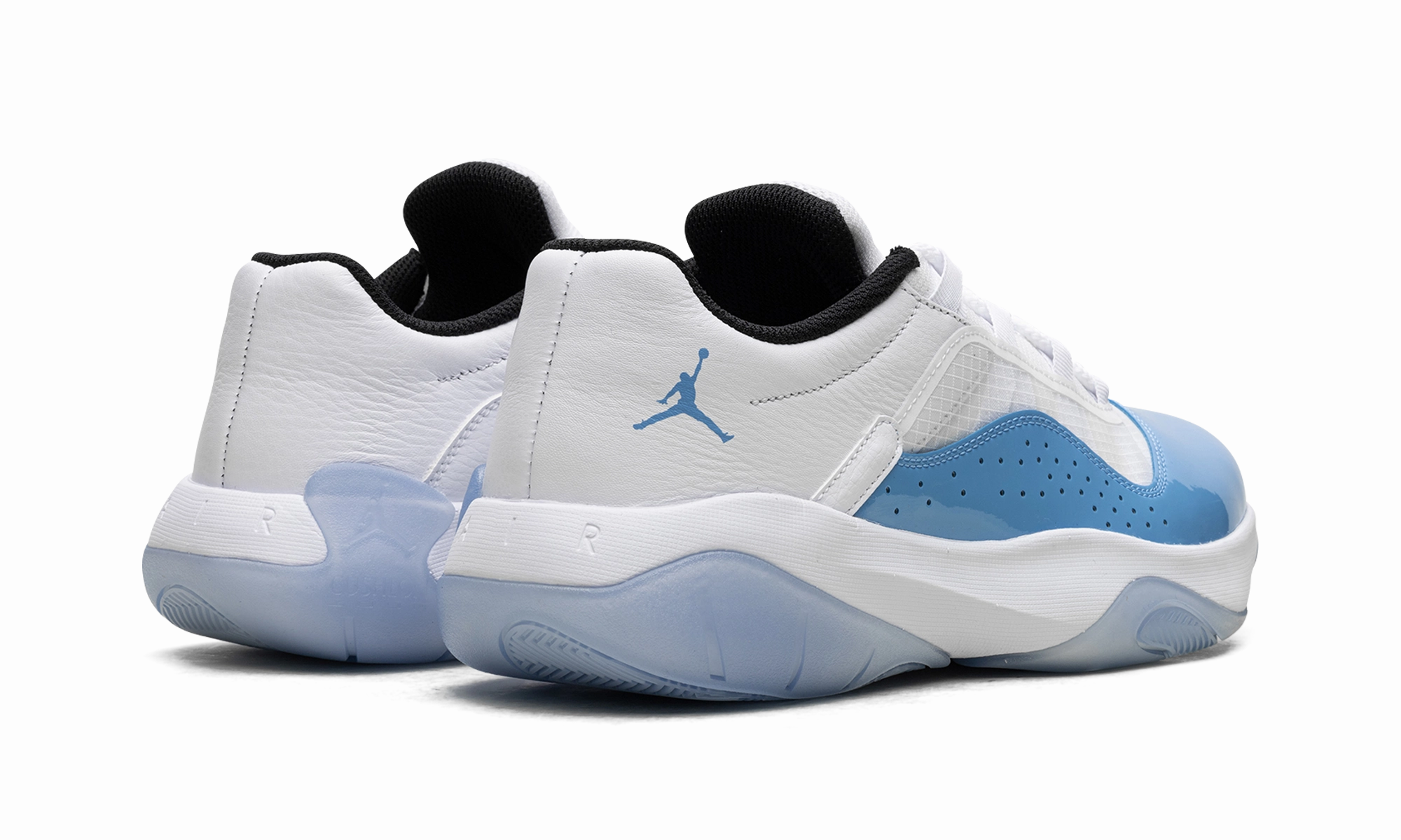 moisture - wicking advantage retro look Air Jordan 11 CMFT Low "University Blue"