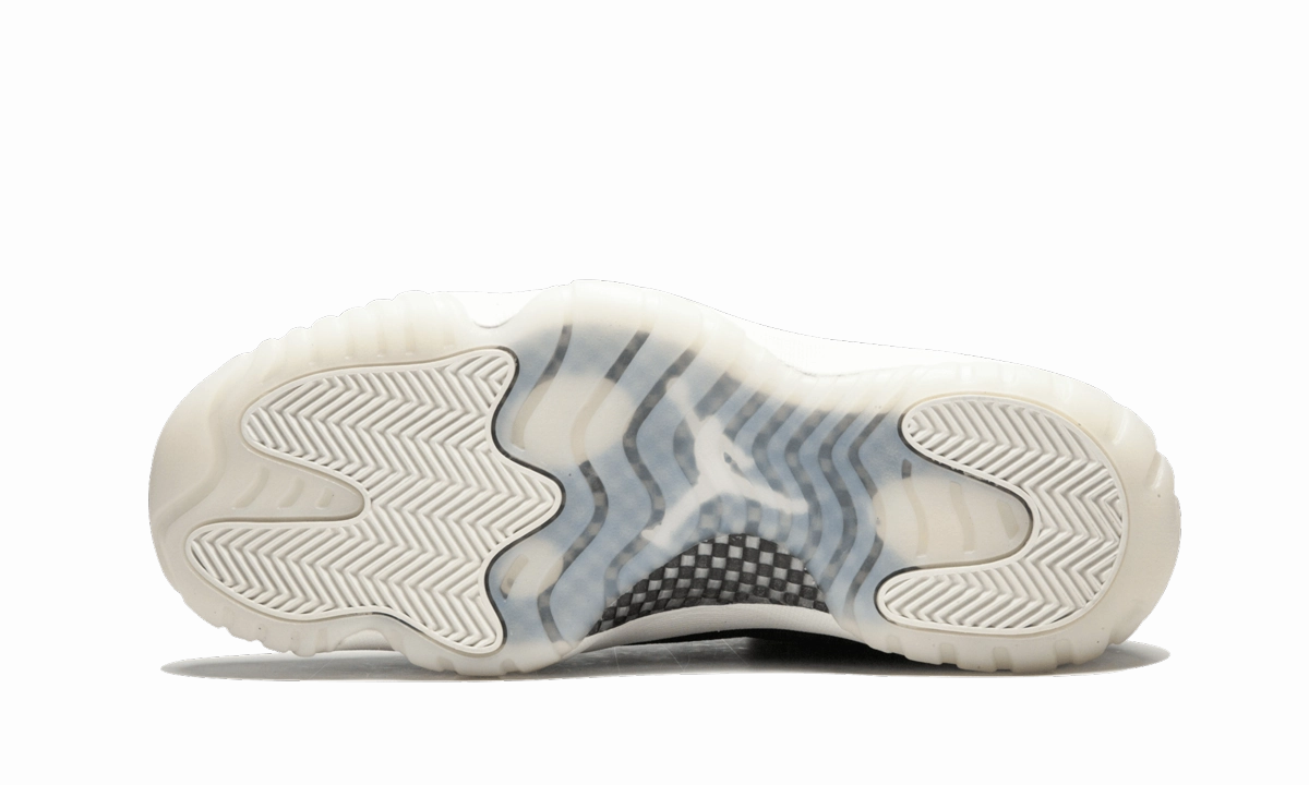 Air Jordan 11 Retro Low "RE2PECT" running for health shoes