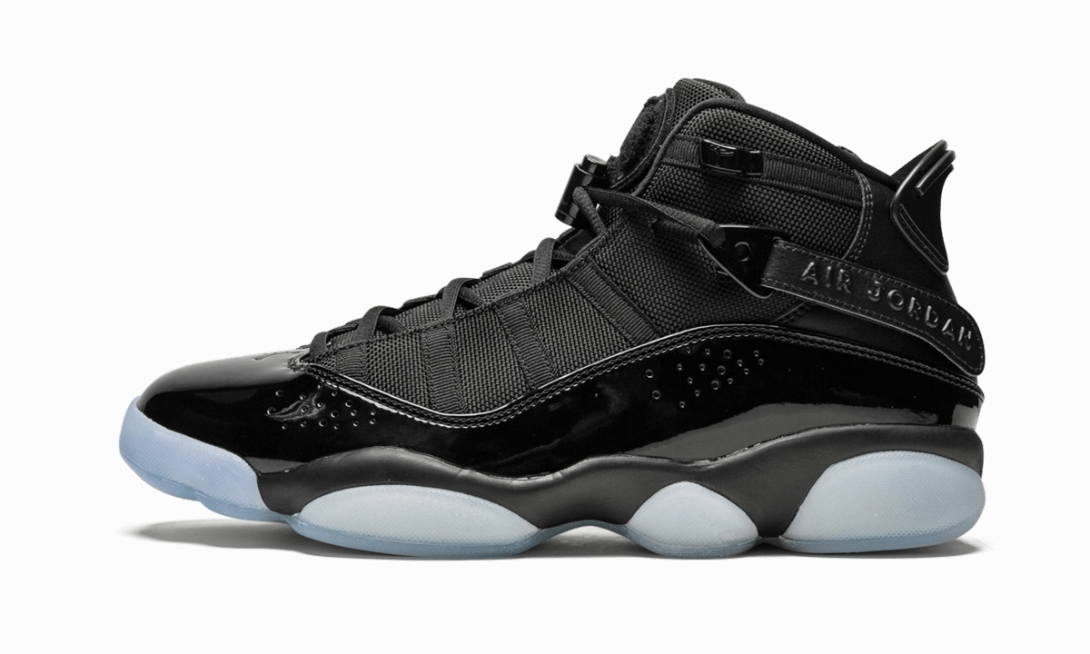 solo runs soft - surface running shoes Air Jordan 6 Rings "Black Ice"