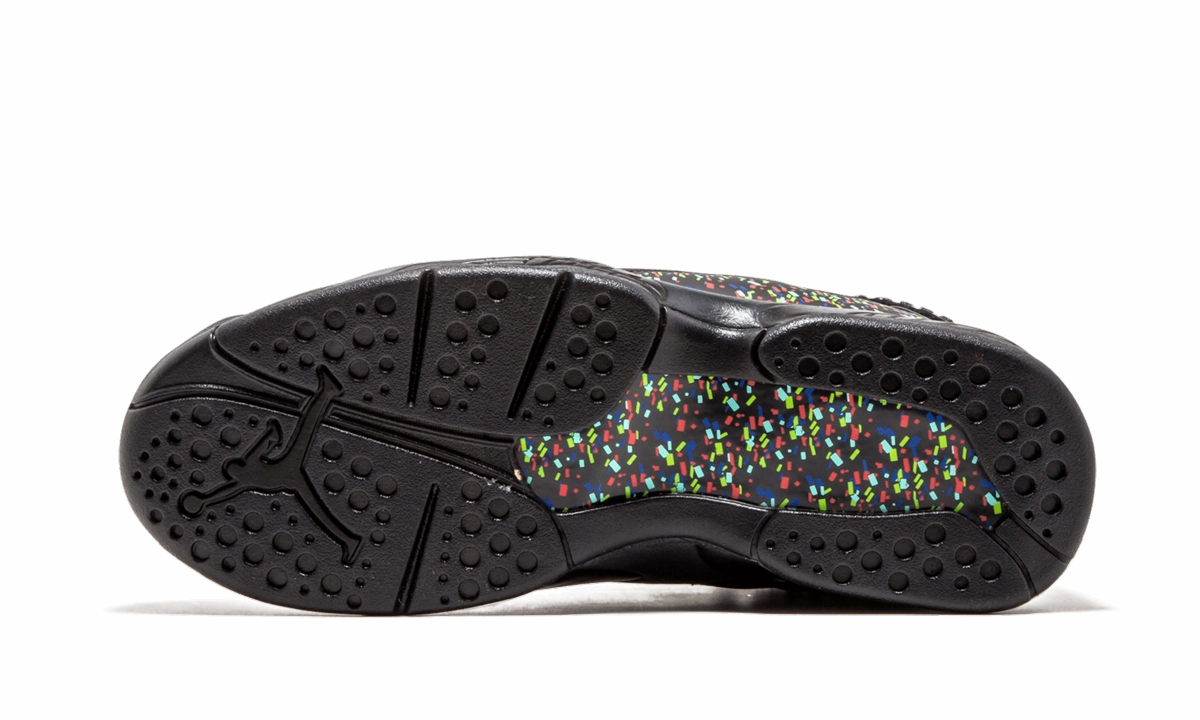 Air Jordan 8 Retro C&C "Confetti" Mid - range