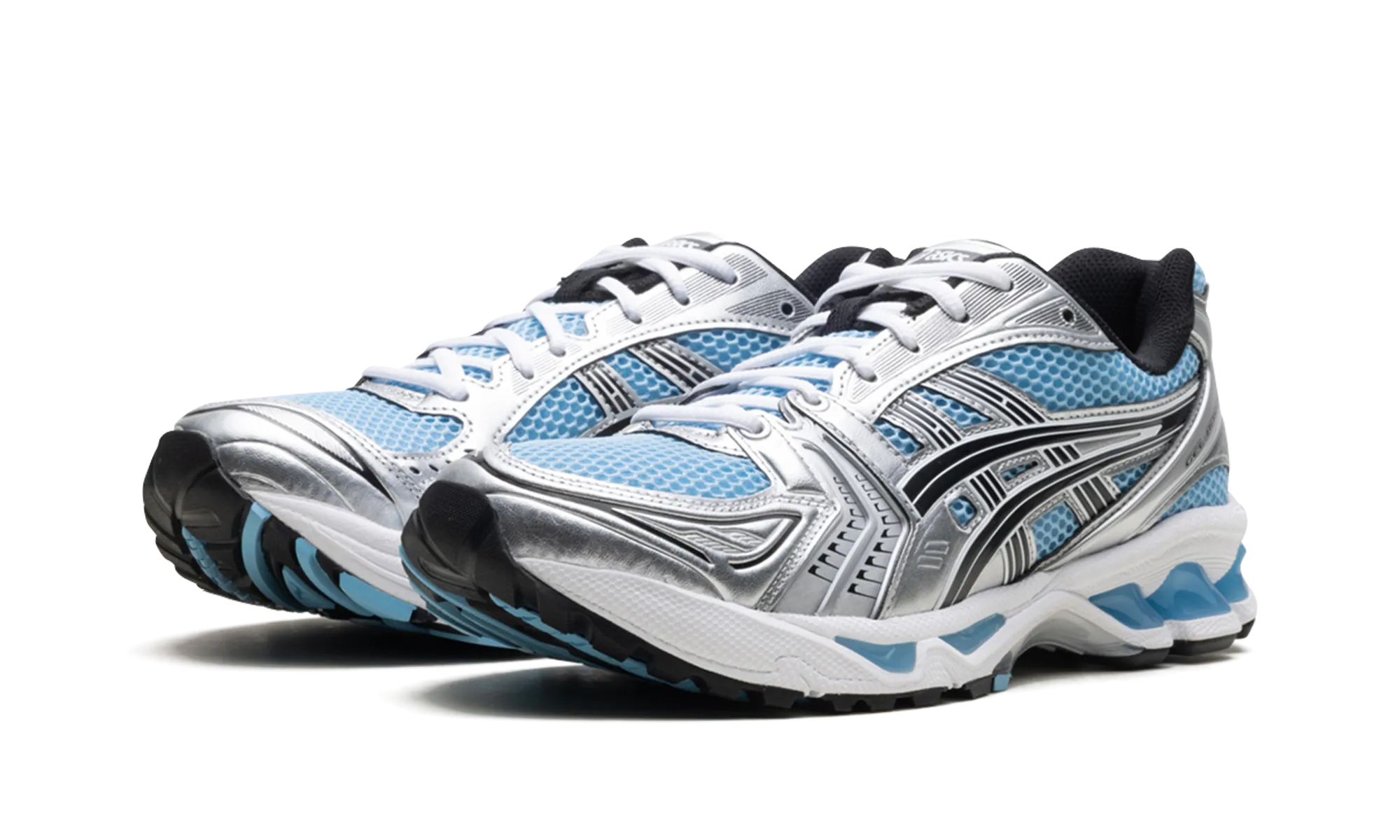 running in a 20K shoes Gel Kayano 14 "Arctic Sky Pure Silver"