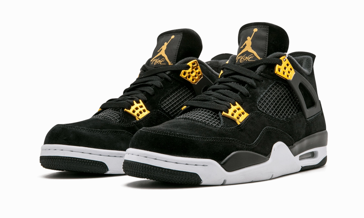 Air Jordan 4 Retro "Royalty" Boosted fit