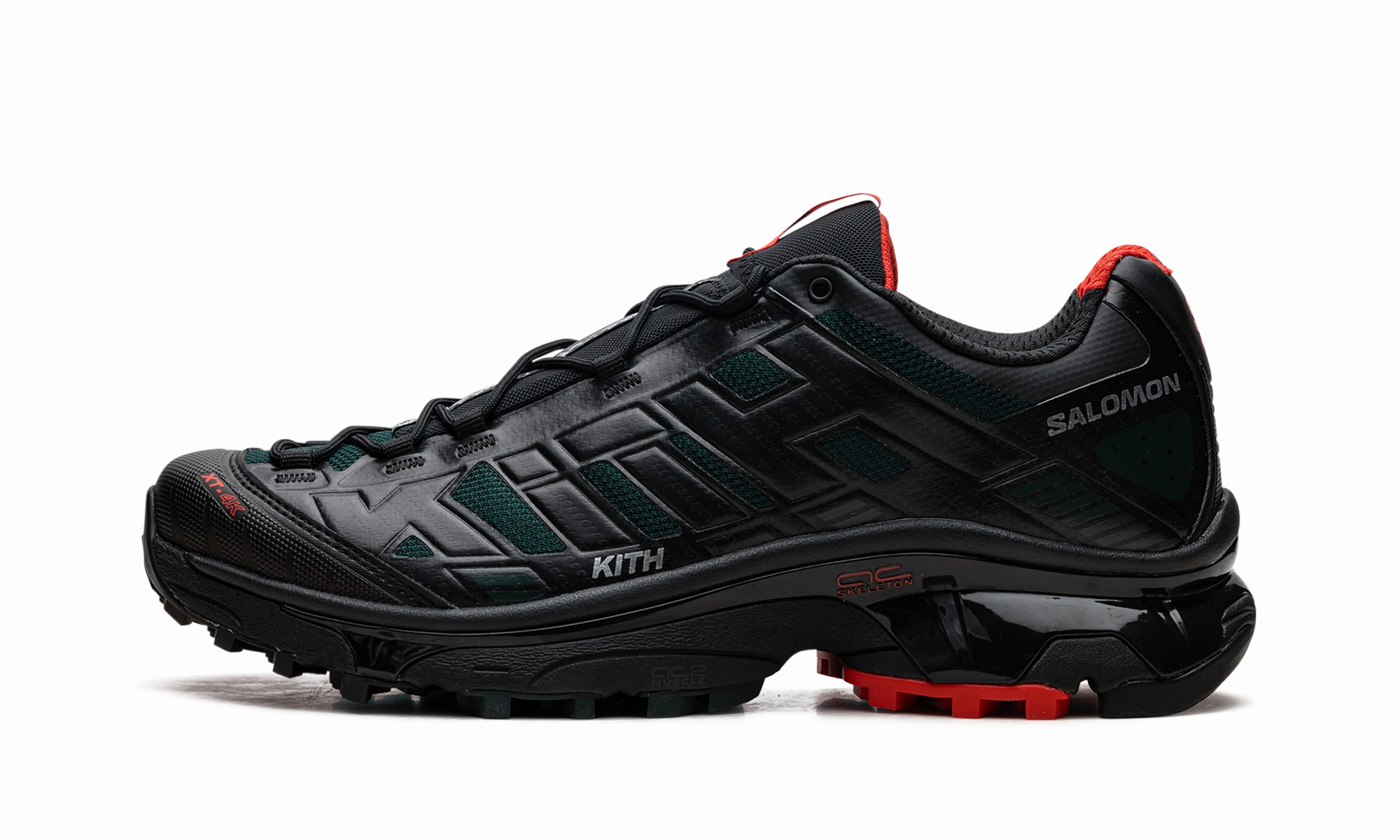 running in a chairlift area shoes hypoallergenic XT-4K KITH "Kithmas Black"