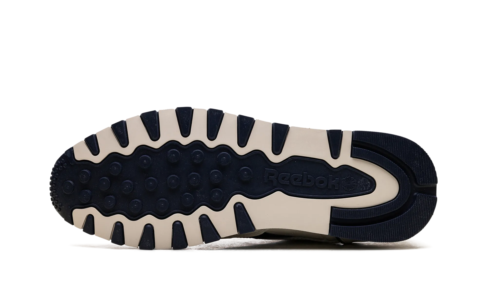 modern - style running shoes Mid - foot striker Classic Leather 1983 Vintage "White Navy"