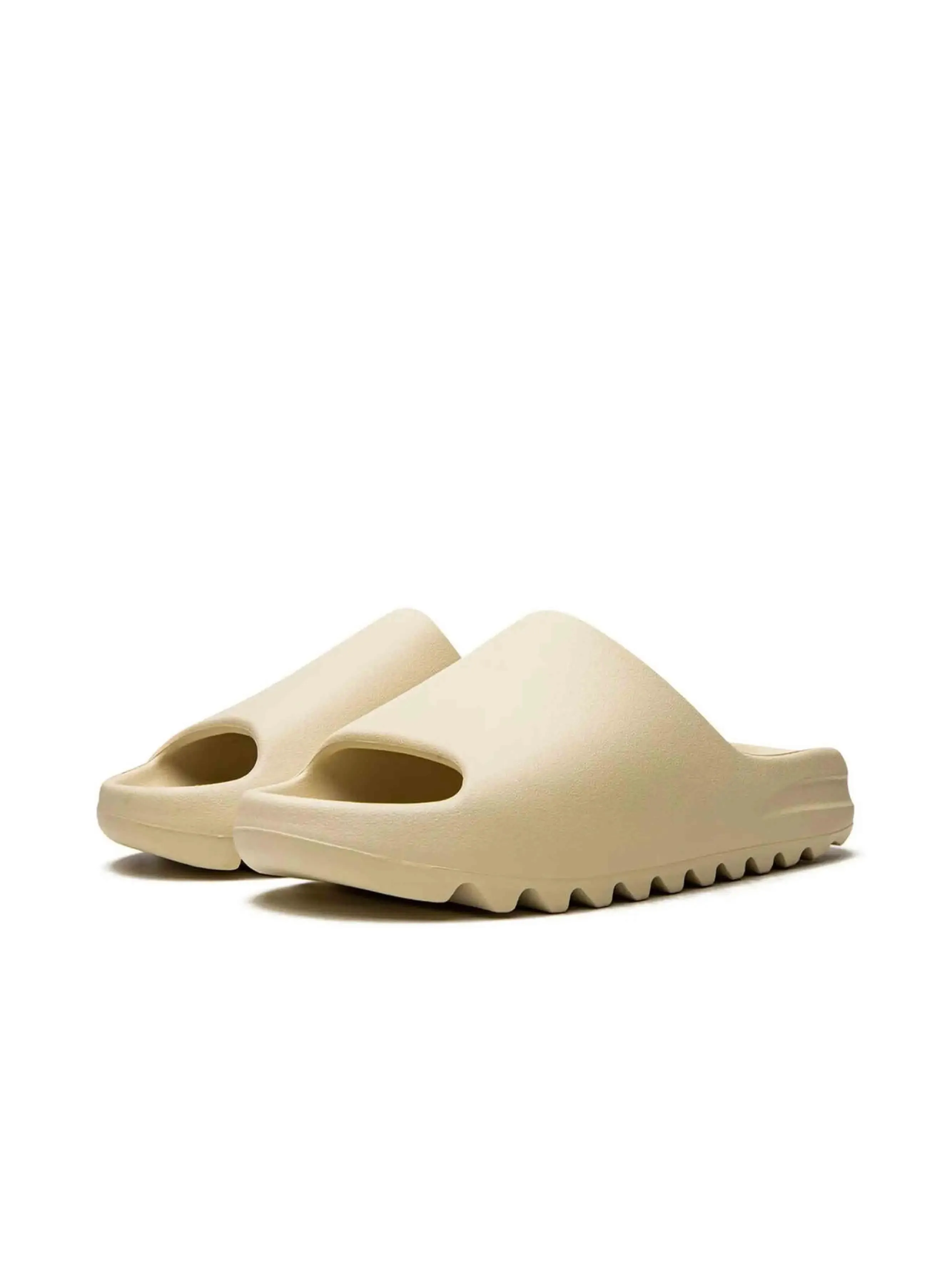 Comfortable foot fit adidas Yeezy Slide Bone (2022 Restock)