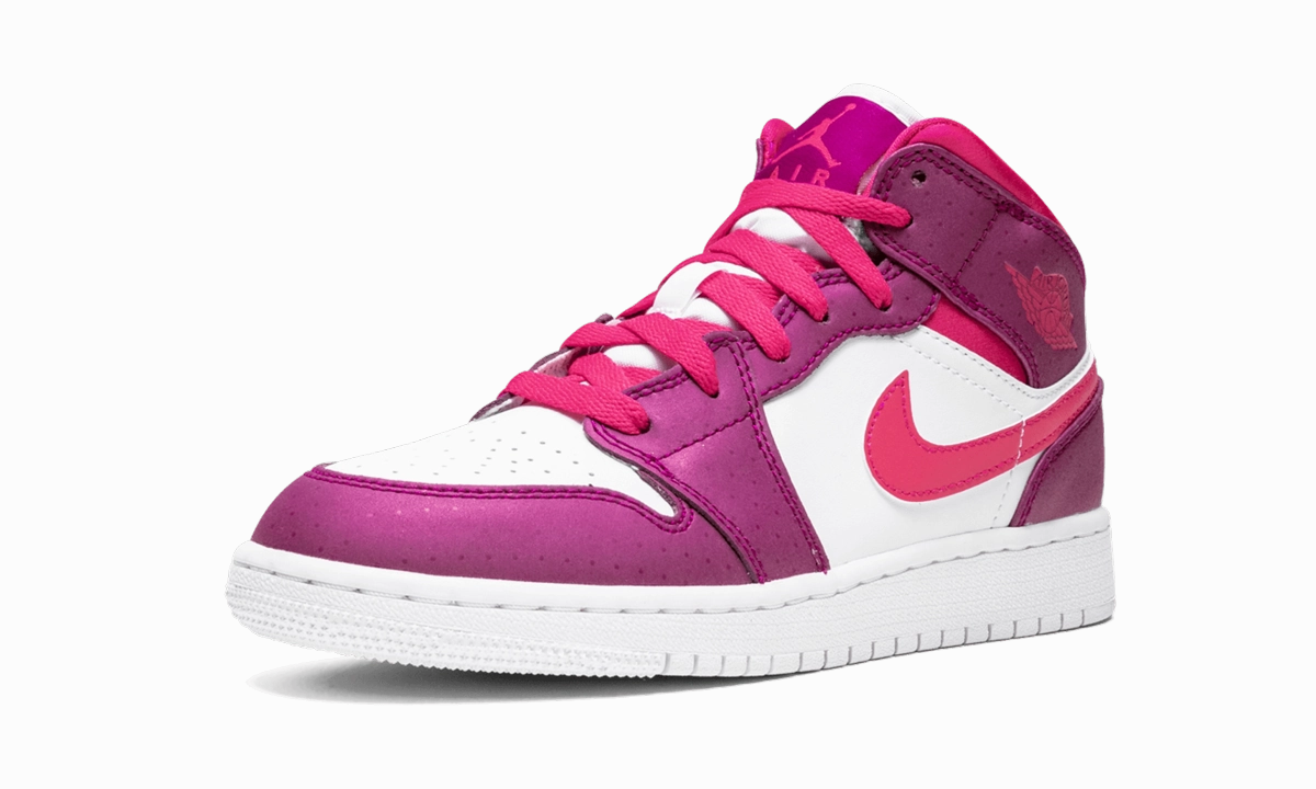 Enhanced grip Durable durability Air Jordan 1 Mid GS "True Berry"