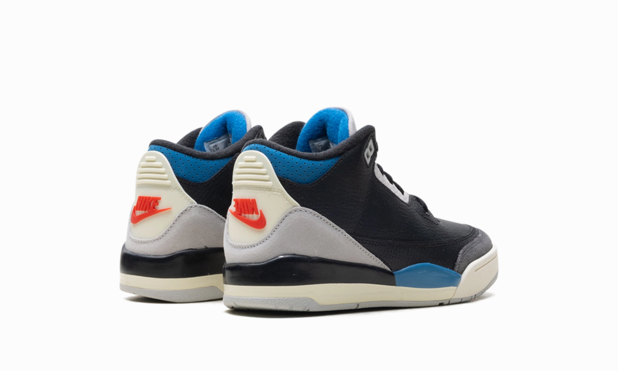 Modern Walk Multi Terrain Air Jordan 3 PS "Rare Air"