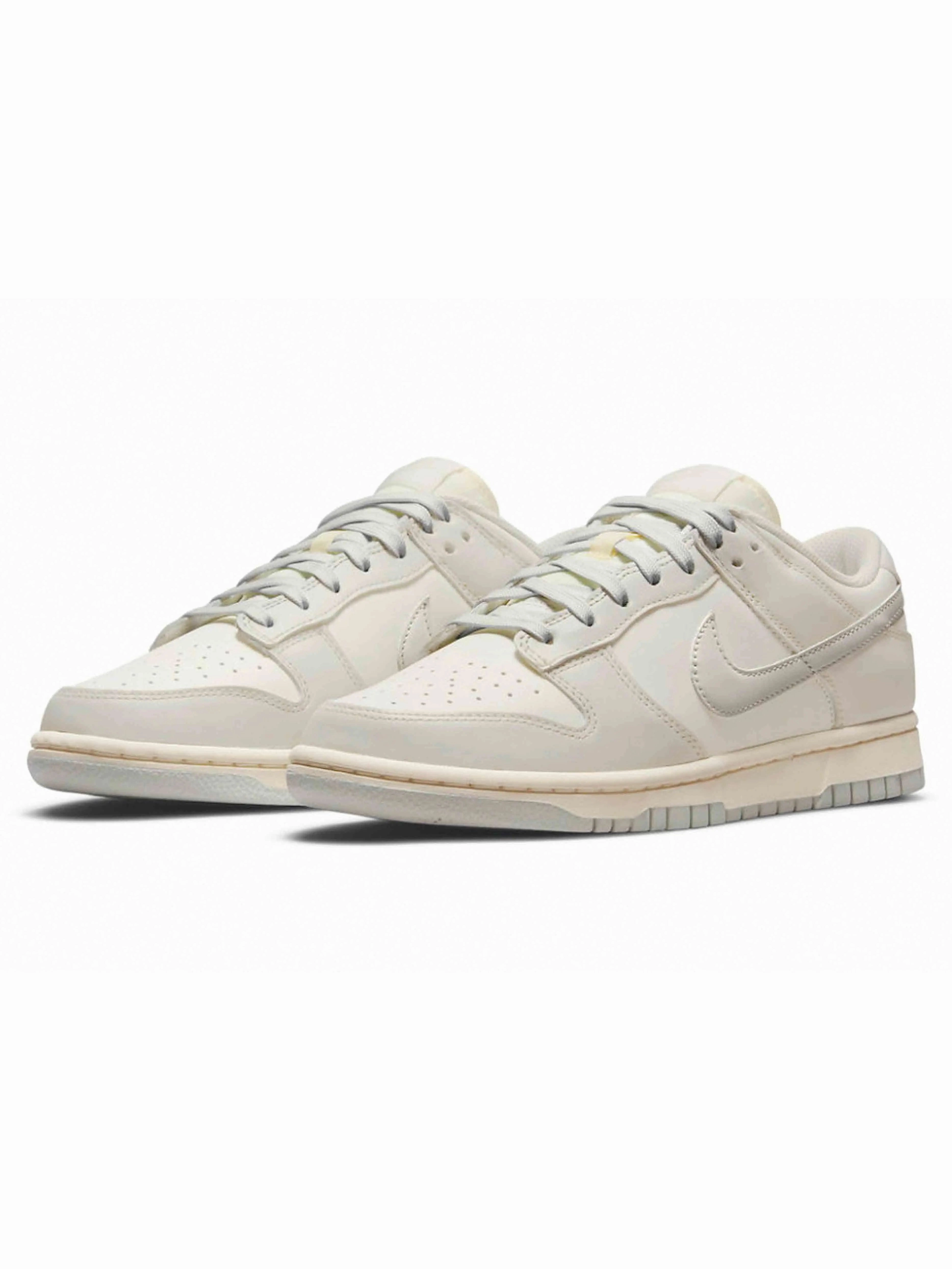 Nike Dunk Low Sail Light Bone (Women's) practical gear