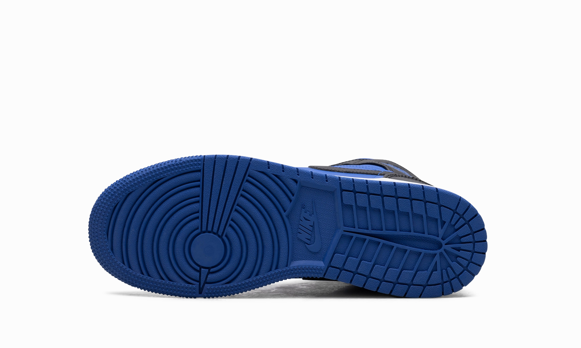 Air Jordan 1 Mid GS "Varsity Royal" Free Motion